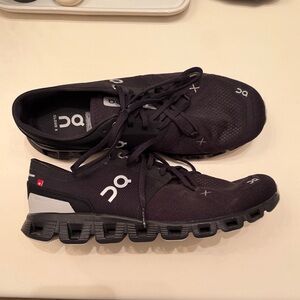 On Running Men's Black and Gray Athletic Shoes